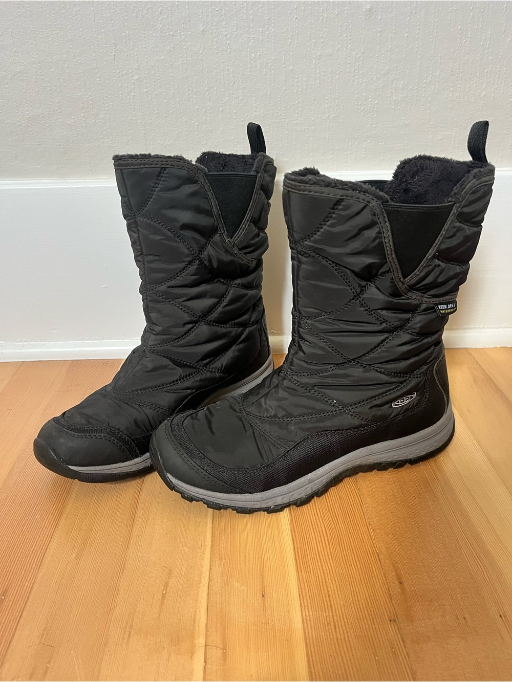 Keen Women’s Black Winter Boots with Gray Sole